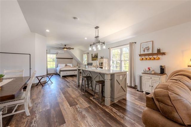 182 Henry Mack Hill Road, Rydal, GA 30171