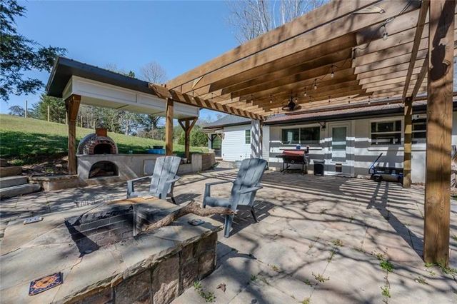 182 Henry Mack Hill Road, Rydal, GA 30171