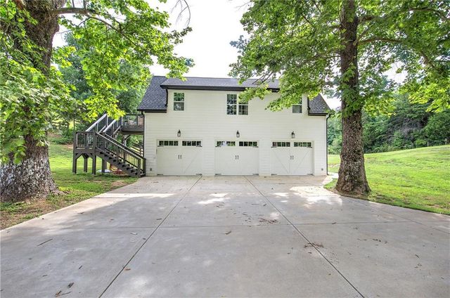 182 Henry Mack Hill Road, Rydal, GA 30171