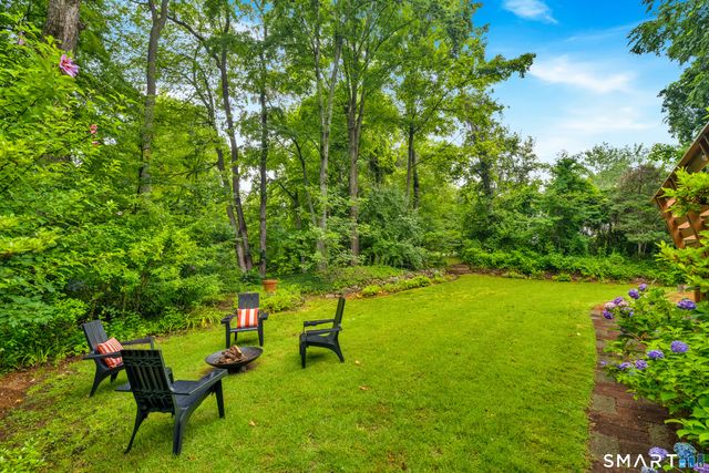 844 Middletown Avenue, North Haven, CT 06473
