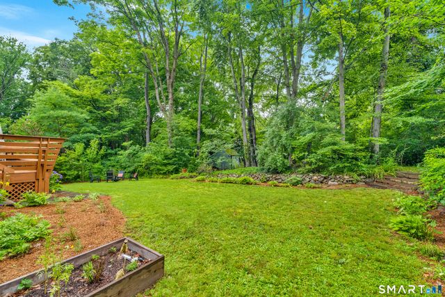 844 Middletown Avenue, North Haven, CT 06473