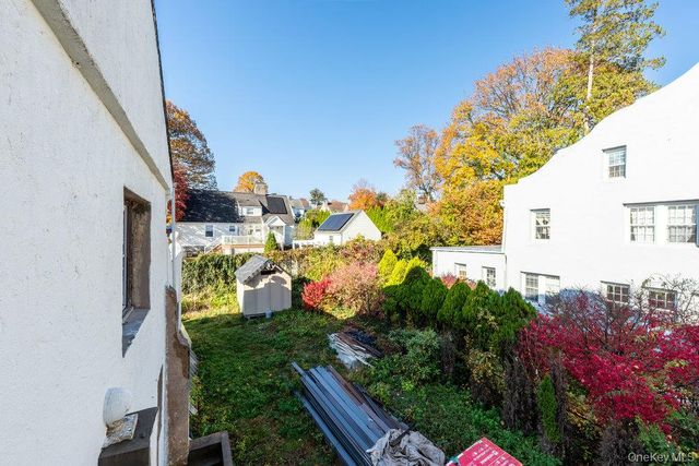 162 Old Mamaroneck Road, White Plains, NY 10605