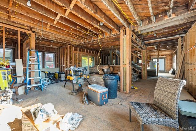 162 Old Mamaroneck Road, White Plains, NY 10605