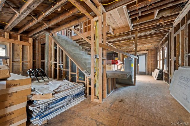 162 Old Mamaroneck Road, White Plains, NY 10605