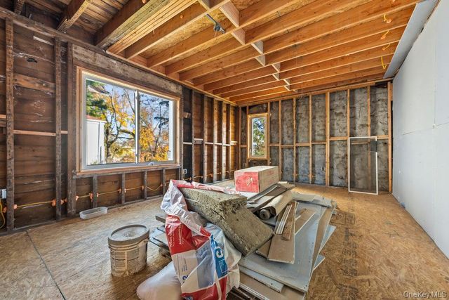 162 Old Mamaroneck Road, White Plains, NY 10605