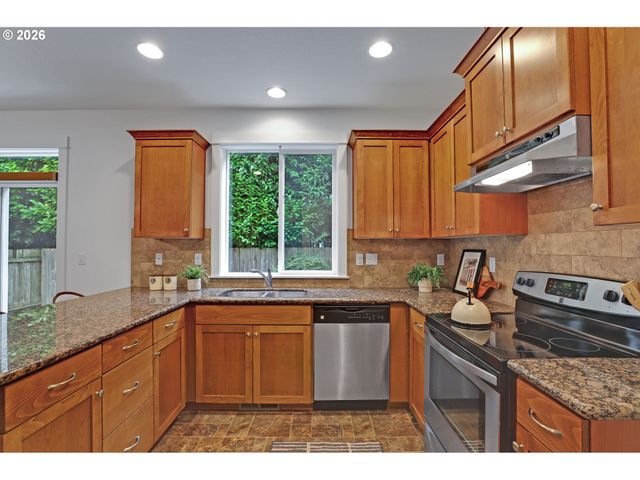 3853 Se 181ST Pl, Portland, OR 97236