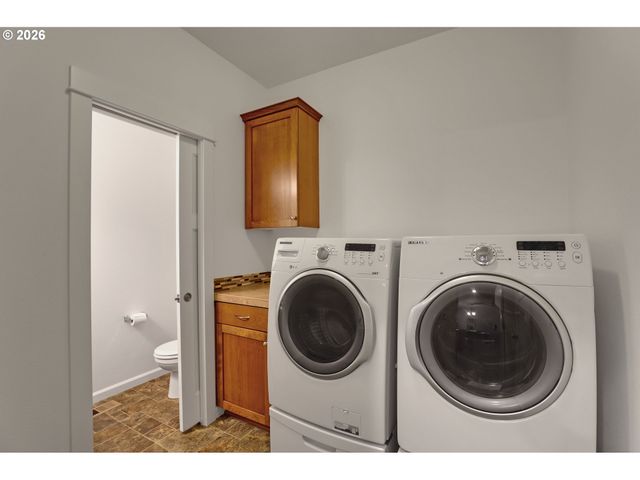 3853 Se 181ST Pl, Portland, OR 97236