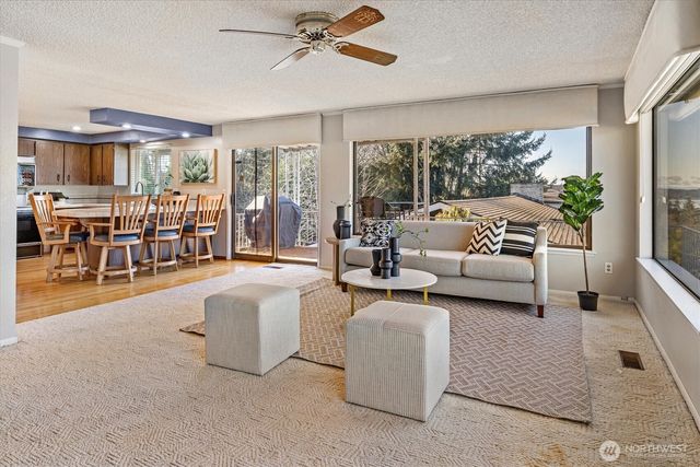 7916 19th St W, Tacoma, WA 98466