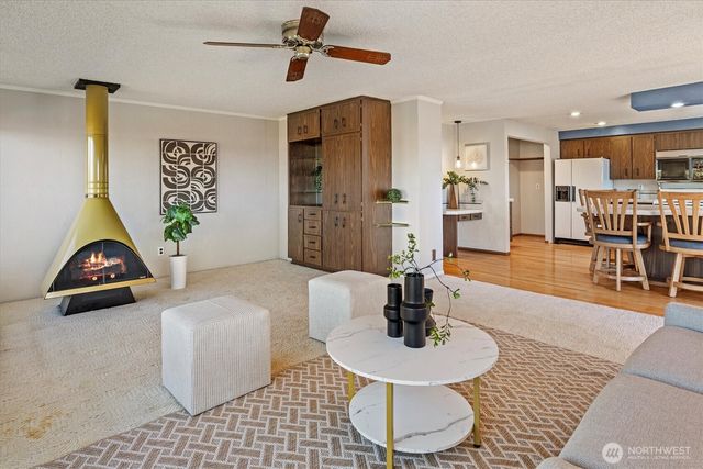 7916 19th St W, Tacoma, WA 98466