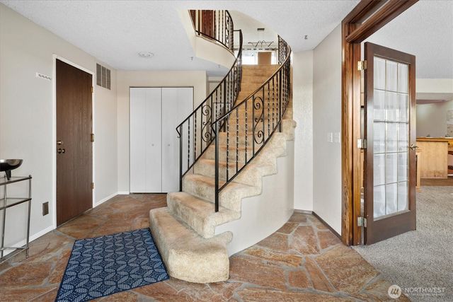 7916 19th St W, Tacoma, WA 98466