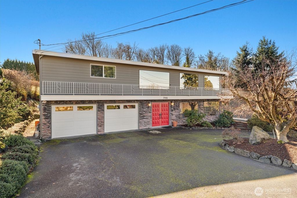 7916 19th St W, Tacoma, WA 98466