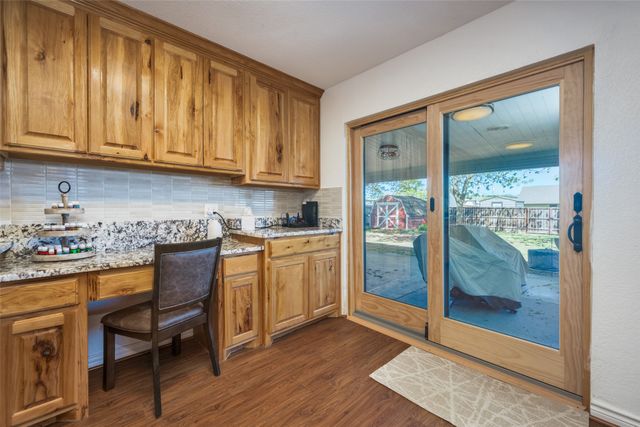 1406 Jackson Street, Bowie, TX 76230