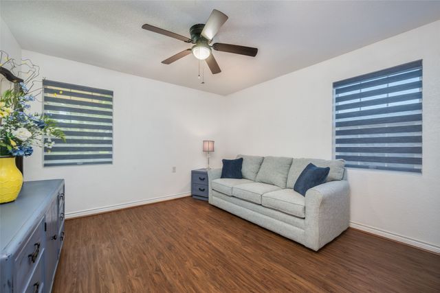 1406 Jackson Street, Bowie, TX 76230