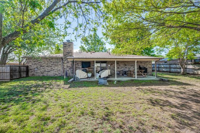 1406 Jackson Street, Bowie, TX 76230