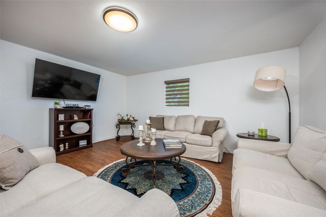1406 Jackson Street, Bowie, TX 76230