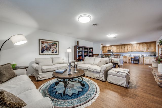 1406 Jackson Street, Bowie, TX 76230
