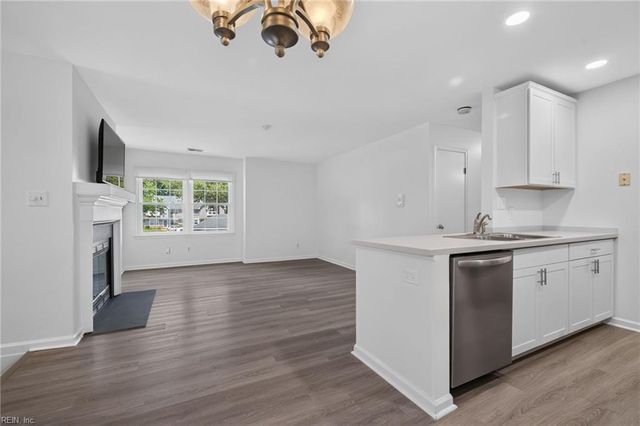 709 Rapidan River Ct Apt D, Chesapeake, VA 23320