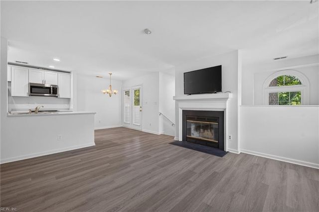 709 Rapidan River Ct Apt D, Chesapeake, VA 23320