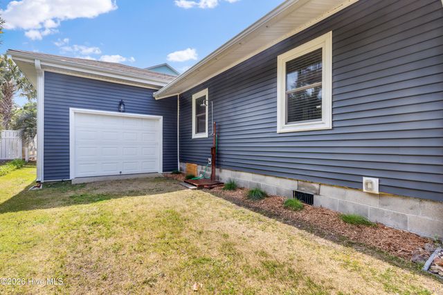 1122 S Topsail Drive, Holly Ridge, NC 28445