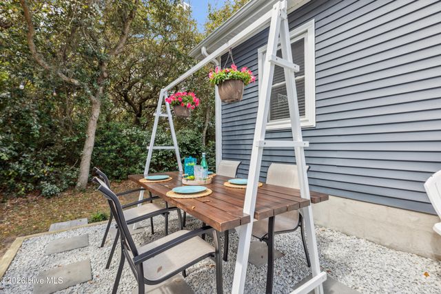 1122 S Topsail Drive, Holly Ridge, NC 28445