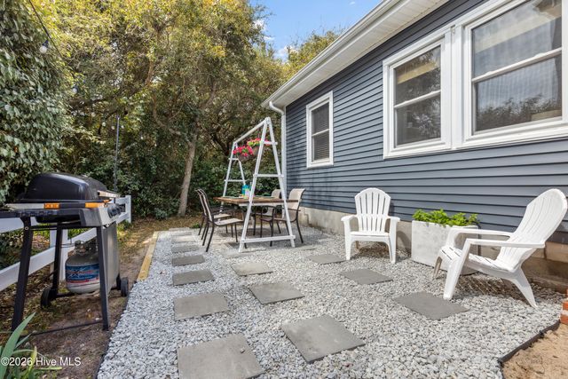 1122 S Topsail Drive, Holly Ridge, NC 28445