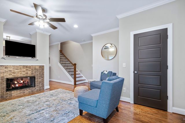 1711 14th Ave, S, Nashville, TN 37212