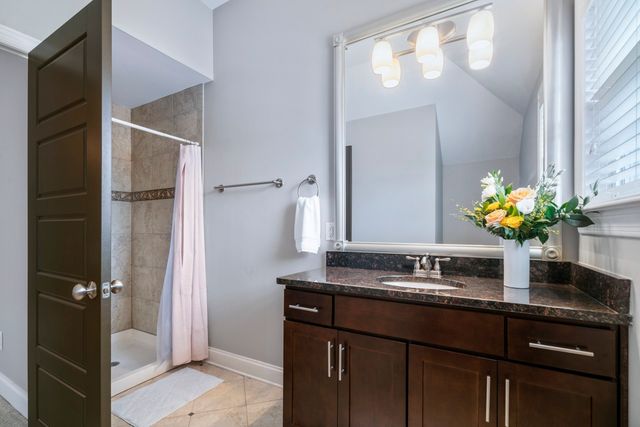 1711 14th Ave, S, Nashville, TN 37212