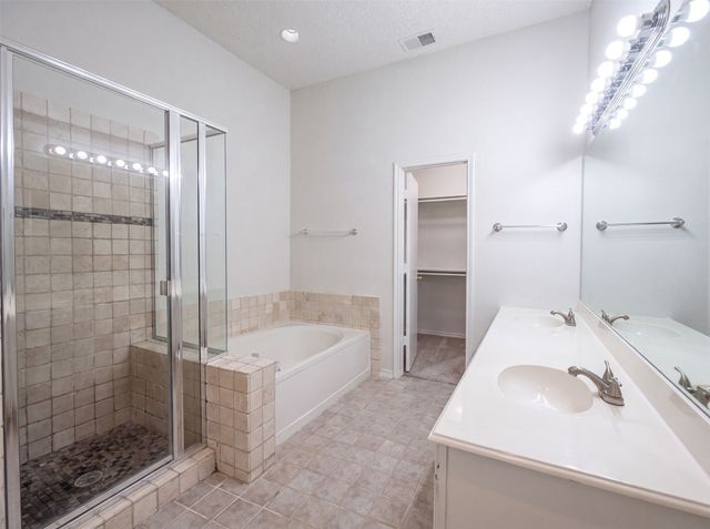 7008 Chateau Drive, Frisco, TX 75035