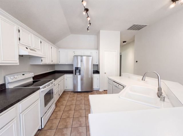 7008 Chateau Drive, Frisco, TX 75035