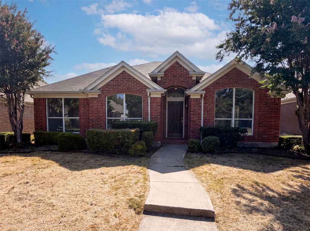 7008 Chateau Drive, Frisco, TX 75035