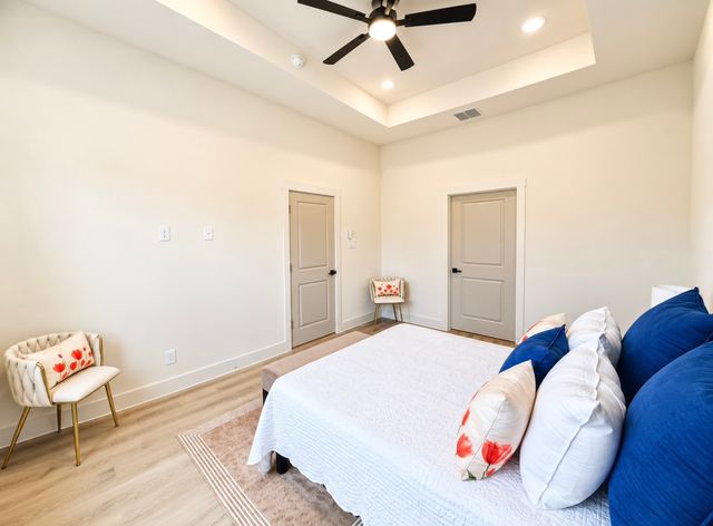 5504 Curzon Avenue, Fort Worth, TX 76107