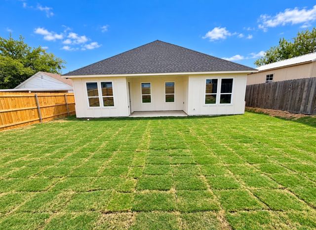 5504 Curzon Avenue, Fort Worth, TX 76107