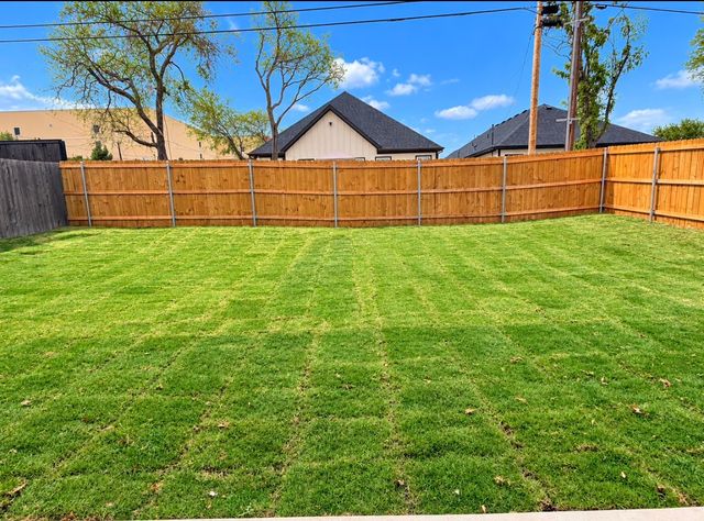 5504 Curzon Avenue, Fort Worth, TX 76107
