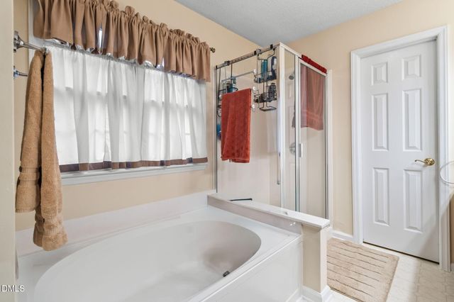 9104 Deerland Grove Drive, Raleigh, NC 27615