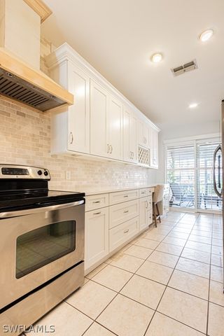 1728 Morning Sun LN, Naples, FL 34119