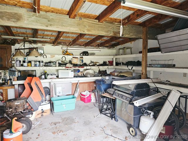 9212 S 443 Road, Locust Grove, OK 74352