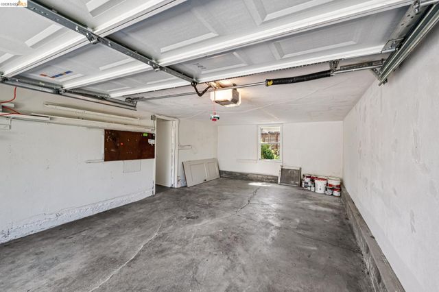 575 58th St, Oakland, CA 94609