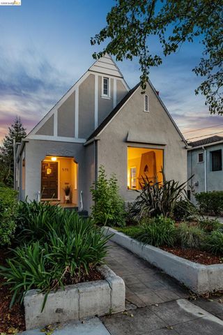 575 58th St, Oakland, CA 94609