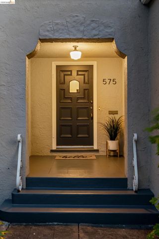 575 58th St, Oakland, CA 94609