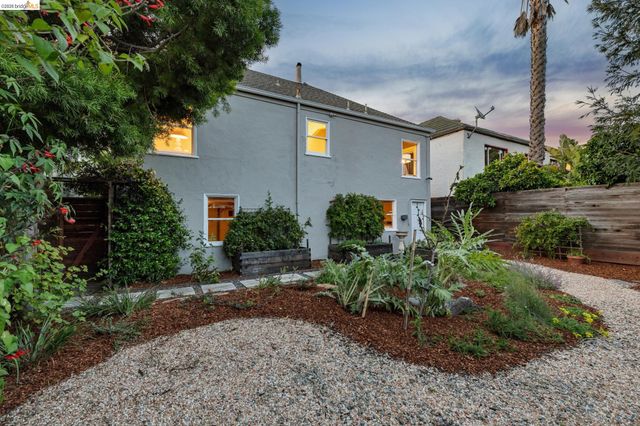575 58th St, Oakland, CA 94609
