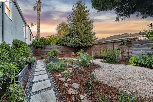 575 58th St, Oakland, CA 94609