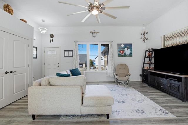 N27W27075 Woodland DRIVE, Pewaukee, WI 53072