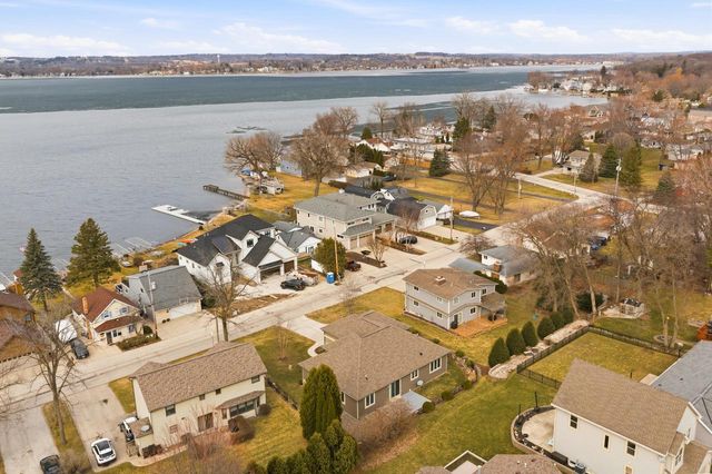 N27W27075 Woodland DRIVE, Pewaukee, WI 53072