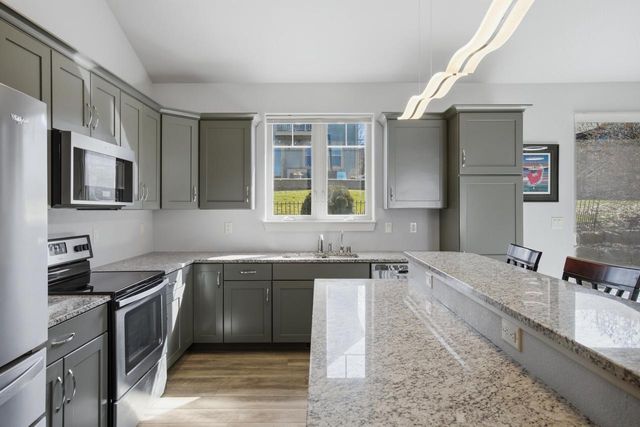 N27W27075 Woodland DRIVE, Pewaukee, WI 53072