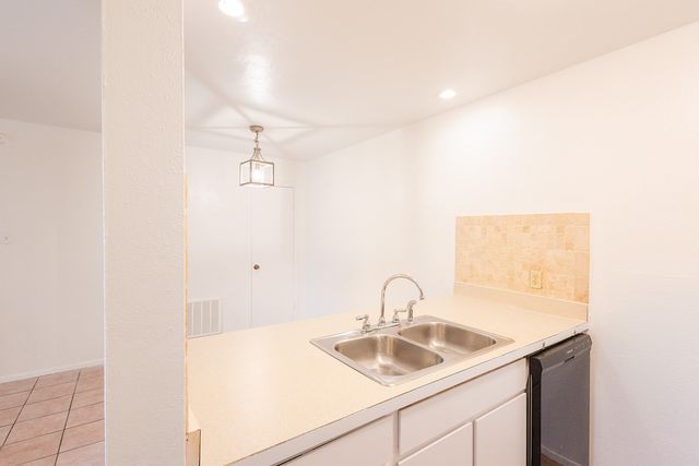 5540 Boca Raton Boulevard 175, Fort Worth, TX 76112