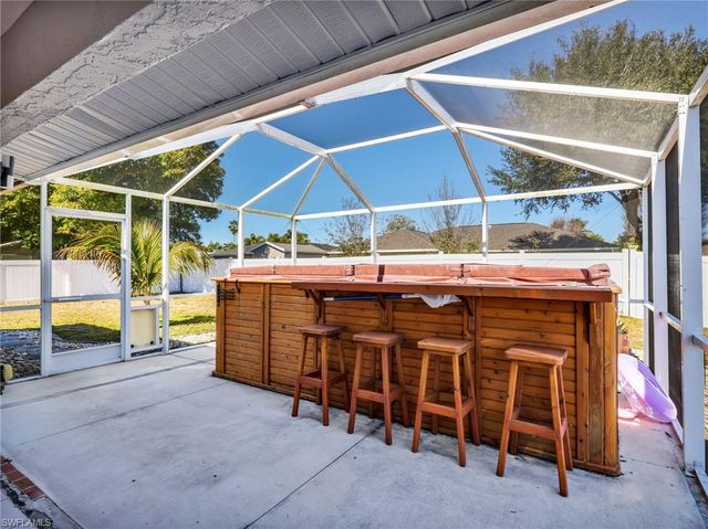 1219 SE 18th TER, Cape Coral, FL 33990