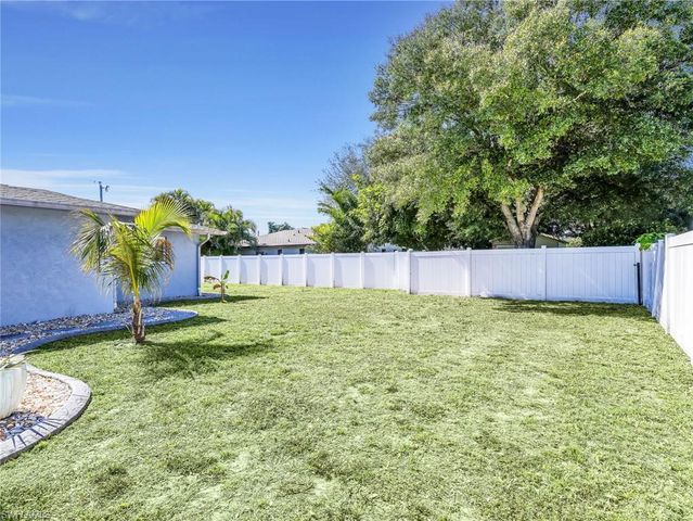 1219 SE 18th TER, Cape Coral, FL 33990