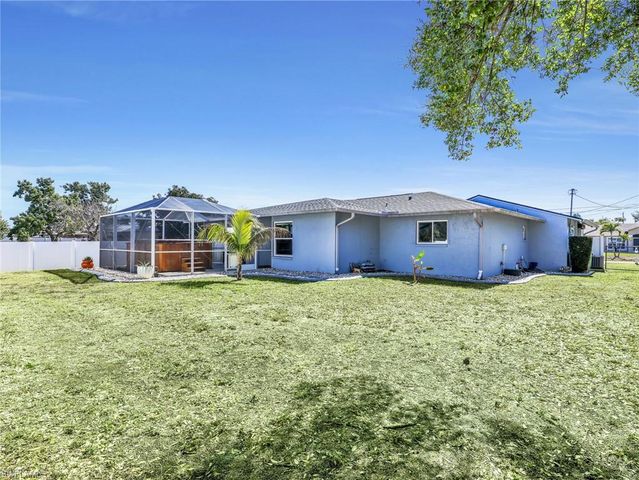 1219 SE 18th TER, Cape Coral, FL 33990