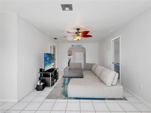 1219 SE 18th TER, Cape Coral, FL 33990