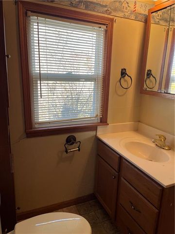 402 N McRae Street, Gas, KS 66742